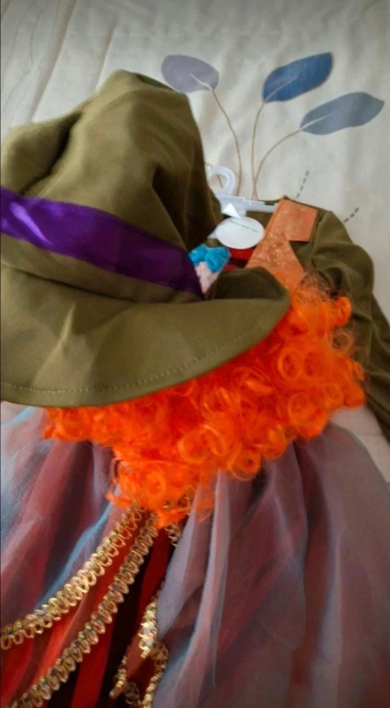 Disfraz de niña "Sombrerera Loca" talla 7-9, mas peluca – photo 4